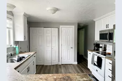 235 W 200 S, Vernal, UT 84078 - Photo 11