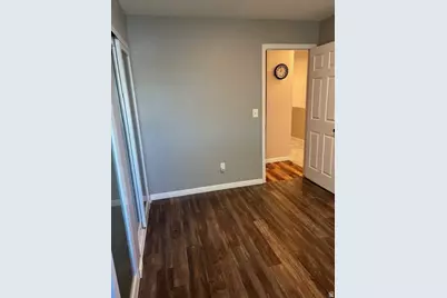 635 E Williamsburg Park Cir S, Sandy, UT 84070 - Photo 5