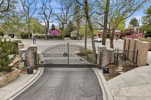 1842 E Peyton Ct, Holladay, UT 84117 - Photo 3