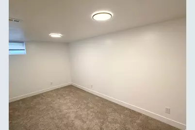 21 S Villa Dr, Clearfield, UT 84015 - Photo 11