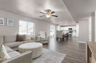 215 N 250 E, Salem, UT 84653 - Photo 25