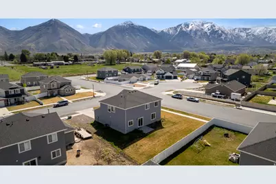 215 N 250 E, Salem, UT 84653 - Photo 35