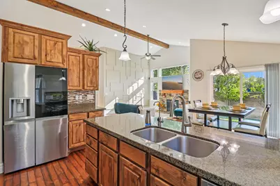 9239 S Brighton View Dr, Sandy, UT 84070 - Photo 13