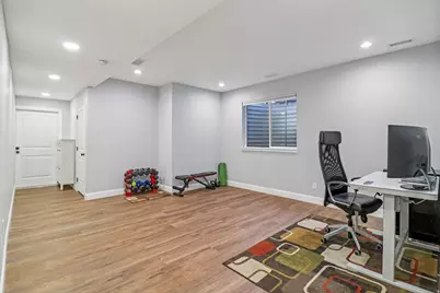 9239 S Brighton View Dr, Sandy, UT 84070 - Photo 41