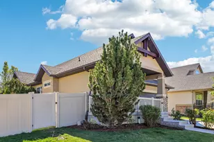 9239 S Brighton View Dr, Sandy, UT 84070 - Photo 3