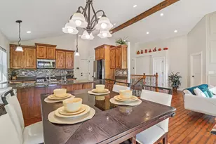 9239 S Brighton View Dr, Sandy, UT 84070 - Photo 15