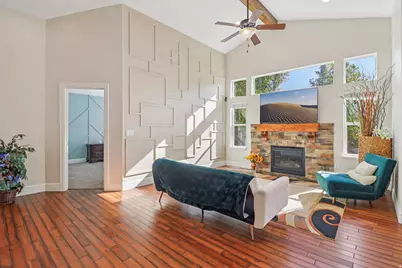 9239 S Brighton View Dr, Sandy, UT 84070 - Photo 9