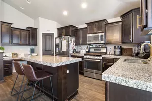 4028 S Young Dr, West Valley, UT 84128 - Photo 15