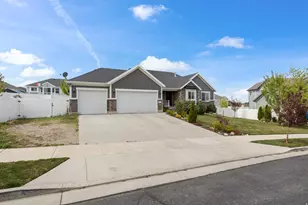 4028 S Young Dr, West Valley, UT 84128 - Photo 3