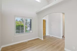 699 E Carlquist Dr S, Draper, UT 84020 - Photo 13