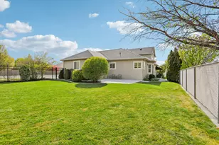 699 E Carlquist Dr S, Draper, UT 84020 - Photo 43