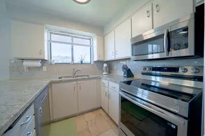 6739 S Blue Flower Ct W, West Jordan, UT 84081 - Photo 9