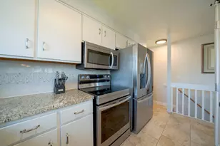 6739 S Blue Flower Ct W, West Jordan, UT 84081 - Photo 11