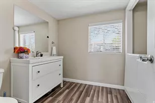 6085 S Park Wood Dr W, Kearns, UT 84118 - Photo 17