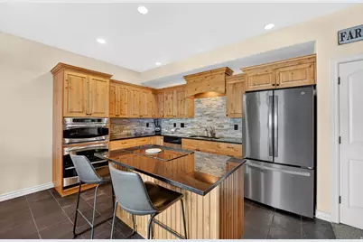 7218 S Viansa Ct, Midvale, UT 84047 - Photo 5