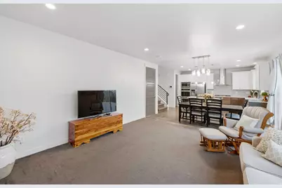 86 E Rose Way, Vineyard, UT 84059 - Photo 11