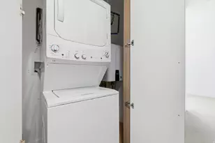 877 S 200 W, Salt Lake City, UT 84101 - Photo 33