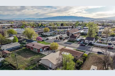 535 S 300 E, Pleasant Grove, UT 84062 - Photo 23