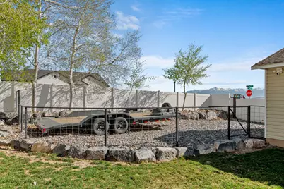 3839 N Adams St, Eagle Mountain, UT 84013 - Photo 25