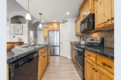 1183 E Foothill Dr S, Santaquin, UT 84655 - Photo 11