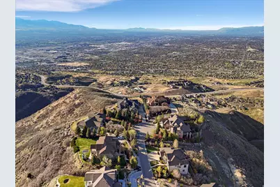 1293 E Fawn Pointe Ct S #29, Draper, UT 84020 - Photo 11