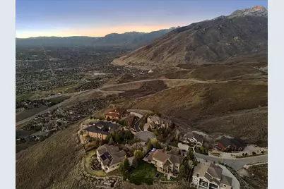 1293 E Fawn Pointe Ct S #29, Draper, UT 84020 - Photo 3