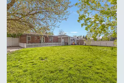 1401 E Brookshire Dr S, Salt Lake City, UT 84106 - Photo 17