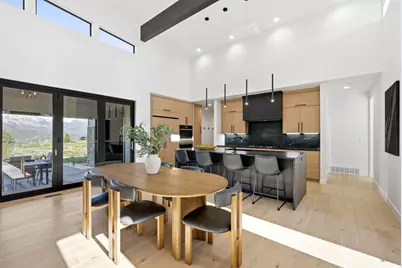 5585 E Highland View Ct, Eden, UT 84310 - Photo 9