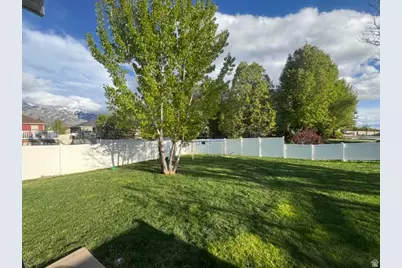 12 E 2150 N, Layton, UT 84041 - Photo 31