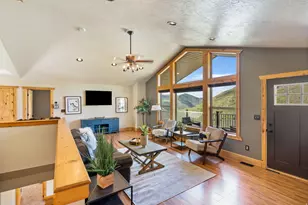 2013 N River View Cir, Huntsville, UT 84317 - Photo 9