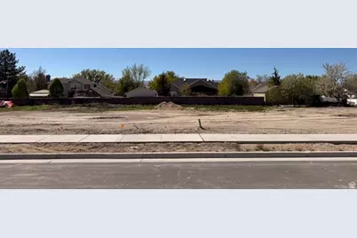 10946 S Brand Ln E #4, Sandy, UT 84070 - Photo 3