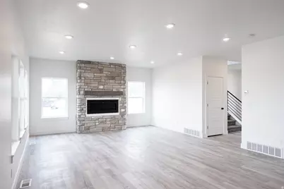 729 E 2475 N, North Logan, UT 84341 - Photo 7