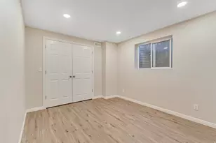 7152 S 2740 E, Cottonwood Heights, UT 84121 - Photo 17