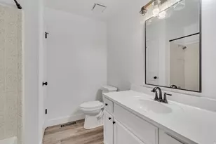 7152 S 2740 E, Cottonwood Heights, UT 84121 - Photo 7