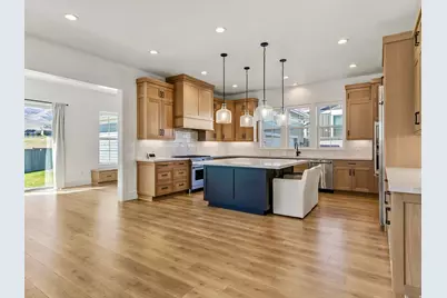 563 W Founders Blvd, Saratoga Springs, UT 84045 - Photo 9
