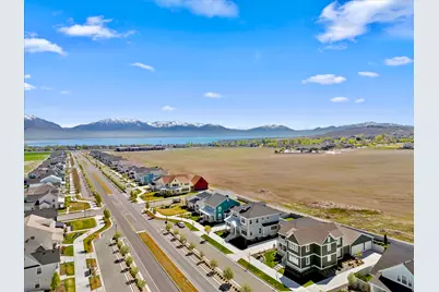 563 W Founders Blvd, Saratoga Springs, UT 84045 - Photo 3