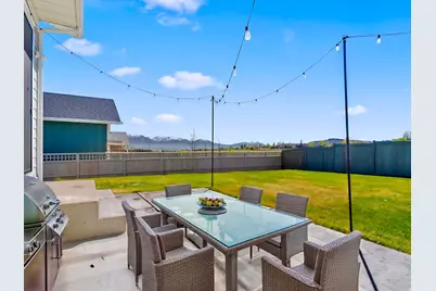 563 W Founders Blvd, Saratoga Springs, UT 84045 - Photo 33