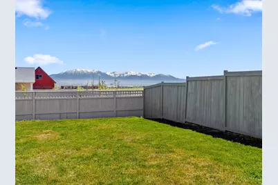 563 W Founders Blvd, Saratoga Springs, UT 84045 - Photo 33