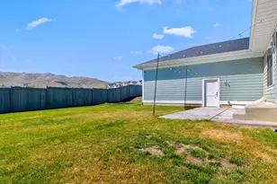 563 W Founders Blvd, Saratoga Springs, UT 84045 - Photo 35