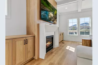 563 W Founders Blvd, Saratoga Springs, UT 84045 - Photo 7