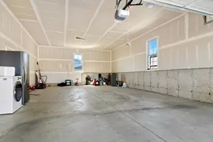 563 W Founders Blvd, Saratoga Springs, UT 84045 - Photo 37