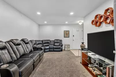 450 E 100 S #28, Salt Lake City, UT 84111 - Photo 5