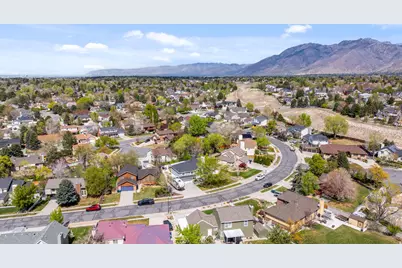 1769 E Edgecliff Dr S, Sandy, UT 84092 - Photo 37