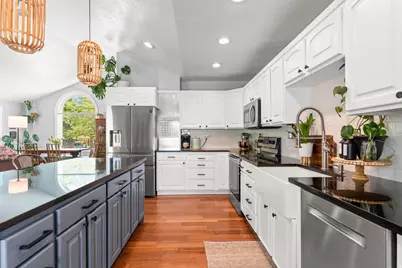 1769 E Edgecliff Dr S, Sandy, UT 84092 - Photo 9