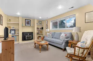 1758 E Abbedale Ln E, Sandy, UT 84092 - Photo 17