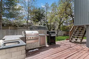 1758 E Abbedale Ln E, Sandy, UT 84092 - Photo 23