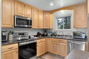 1758 E Abbedale Ln E, Sandy, UT 84092 - Photo 7