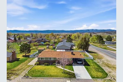 283 N 300 E, Mount Pleasant, UT 84647 - Photo 1