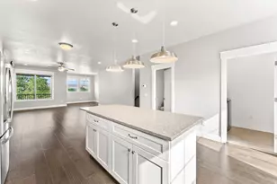 10374 S Sage Canal Way, Sandy, UT 84070 - Photo 7
