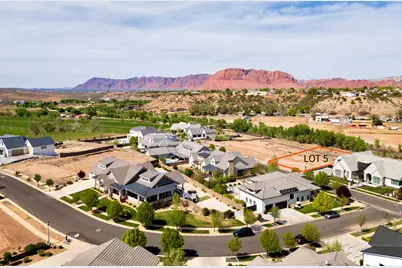 1380 N Sycamore Dr #5, Santa Clara, UT 84765 - Photo 1